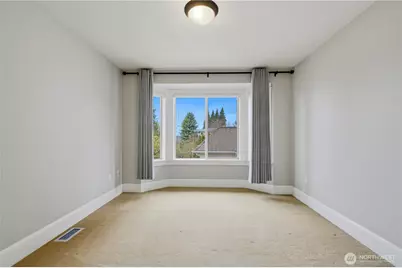 217 7th Avenue W, Kirkland, WA 98033 - Photo 29