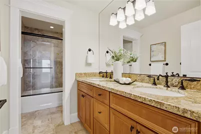 217 7th Avenue W, Kirkland, WA 98033 - Photo 31