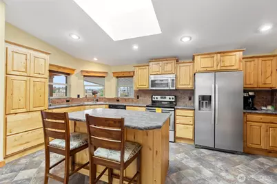 3611 I Street NE #424, Auburn, WA 98002 - Photo 9