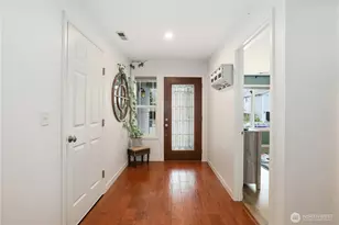 9905 194th Ave E, Bonney Lake, WA 98391 - Photo 5