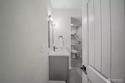 621 Houser Way S, Renton, WA 98057 - Photo 21