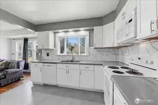 331 100th St S, Parkland, WA 98444 - Photo 9