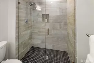 1944 NE Katsura St, Issaquah, WA 98029 - Photo 25