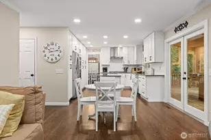 19403 NE 203rd Pl, Woodinville, WA 98077 - Photo 11