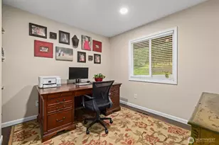 19403 NE 203rd Pl, Woodinville, WA 98077 - Photo 17