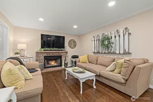 19403 NE 203rd Pl, Woodinville, WA 98077 - Photo 15