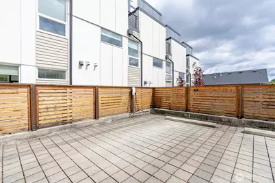 230 26th Avenue E, Seattle, WA 98112 - Photo 23