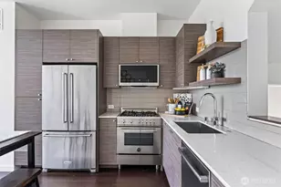 230 26th Ave E, Seattle, WA 98112 - Photo 3