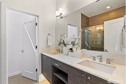 230 26th Avenue E, Seattle, WA 98112 - Photo 15