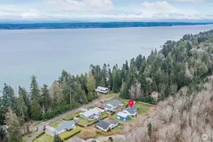 2245 SE Camano Dr, Camano Island, WA 98282 - Photo 3