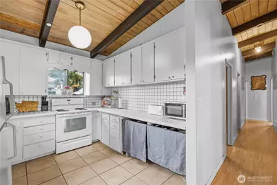 6807 Totem Beach Loop Road, Tulalip, WA 98270 - Photo 9