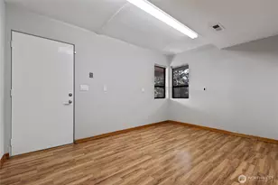 125 NW 48th St, Seattle, WA 98107 - Photo 37