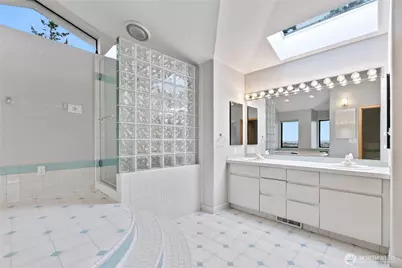 125 NW 48th Street, Seattle, WA 98107 - Photo 35