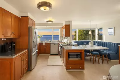 727 SW 199th Place, Normandy Park, WA 98166 - Photo 11