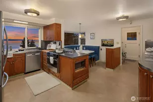 727 SW 199th Pl, Normandy Park, WA 98166 - Photo 11