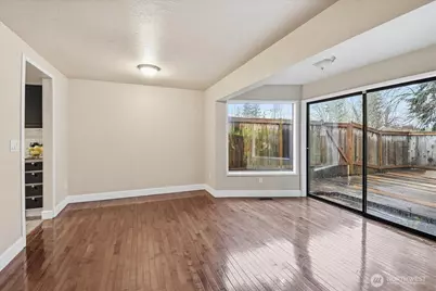 1596 Aberdeen Court SE, Renton, WA 98055 - Photo 3