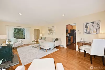 12019 B 25th Avenue NE, Seattle, WA 98125 - Photo 11