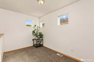 9601 189th St Ct E, Puyallup, WA 98375 - Photo 17