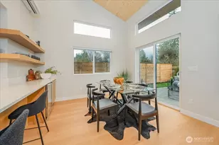 11740 Phinney Ave N, Seattle, WA 98133 - Photo 5