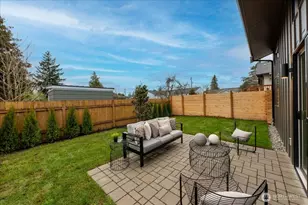 11740 Phinney Ave N, Seattle, WA 98133 - Photo 29