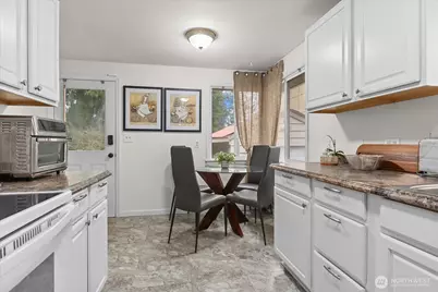 1011 NE 180th Street, Shoreline, WA 98155 - Photo 13