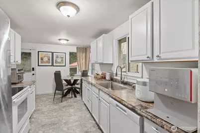 1011 NE 180th Street, Shoreline, WA 98155 - Photo 11