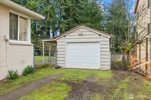 1011 NE 180th St, Shoreline, WA 98155 - Photo 29