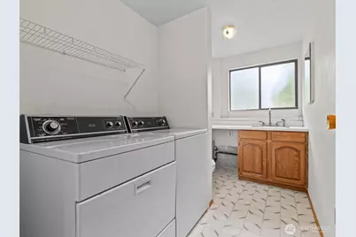 3502 NE 204th Street, Lake Forest Park, WA 98155 - Photo 7