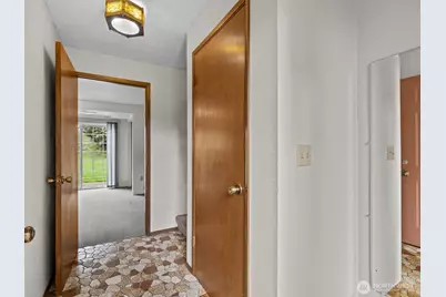 3502 NE 204th Street, Lake Forest Park, WA 98155 - Photo 3