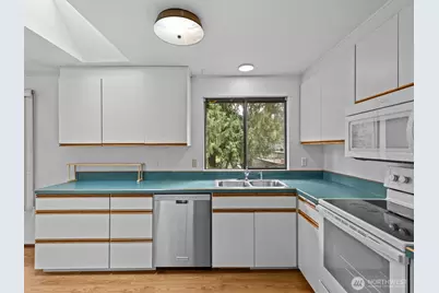 3502 NE 204th Street, Lake Forest Park, WA 98155 - Photo 13