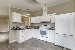 80 NE Bonanza Rd, Belfair, WA 98528 - Photo 11