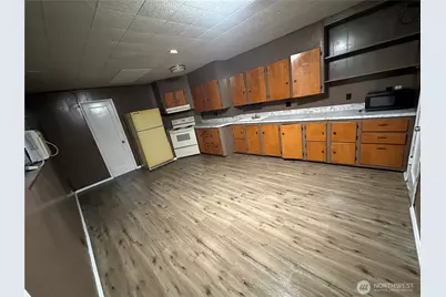 616 Columbia Avenue, Bridgeport, WA 98813 - Photo 9