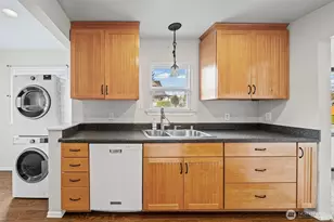 240 S 59th St, Tacoma, WA 98408 - Photo 17