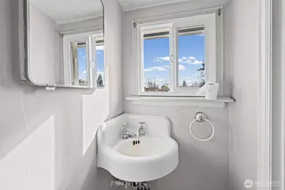 240 S 59th Street, Tacoma, WA 98408 - Photo 27