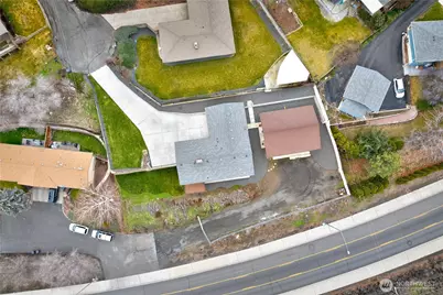 608 Anchor Place, Selah, WA 98942 - Photo 3