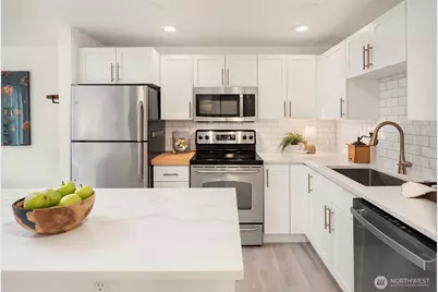 3661 Phinney Avenue N #109, Seattle, WA 98103 - Photo 13