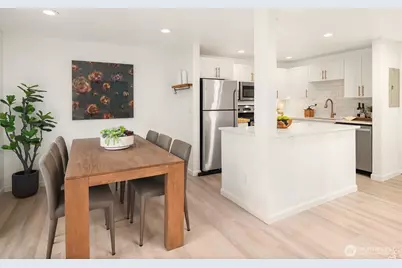 3661 Phinney Avenue N #109, Seattle, WA 98103 - Photo 17