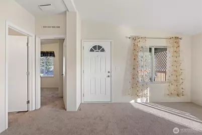 225 NE Ernst Street #73, Oak Harbor, WA 98277 - Photo 3