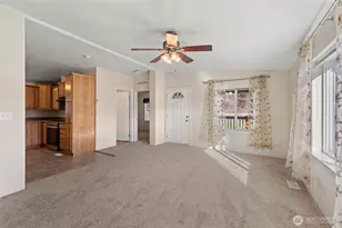 225 NE Ernst St, Oak Harbor, WA 98277 - Photo 7