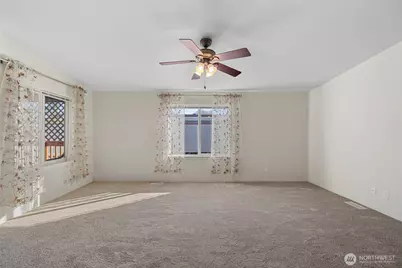 225 NE Ernst Street #73, Oak Harbor, WA 98277 - Photo 5