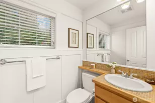 3040 Humes Pl W, Seattle, WA 98119 - Photo 17