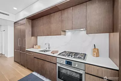 121 Stewart Street #2402, Seattle, WA 98101 - Photo 7