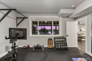 8411 NE 110th Pl, Kirkland, WA 98034 - Photo 33