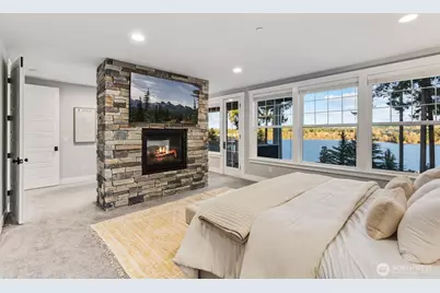 8411 NE 110th Place, Kirkland, WA 98034 - Photo 17