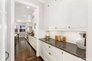 8411 NE 110th Pl, Kirkland, WA 98034 - Photo 13