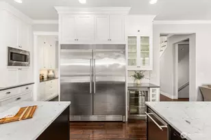 8411 NE 110th Pl, Kirkland, WA 98034 - Photo 11