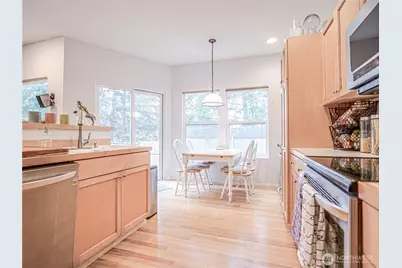 4375 249th Avenue SE, Sammamish, WA 98029 - Photo 11