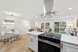 7031 NE 175th St, Kenmore, WA 98028 - Photo 9