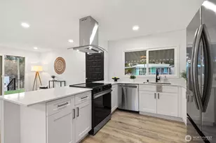 7031 NE 175th St, Kenmore, WA 98028 - Photo 17