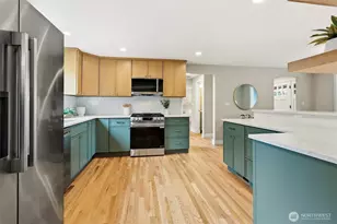 7006 125th Ave SE, Newcastle, WA 98056 - Photo 9